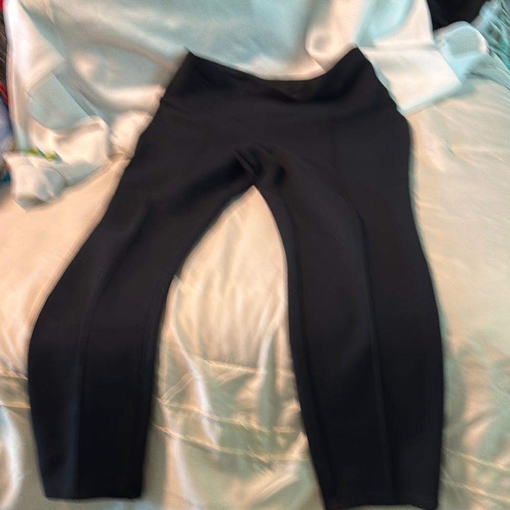 BOLD elements Black Leggings Streamlined Athletic Bottoms